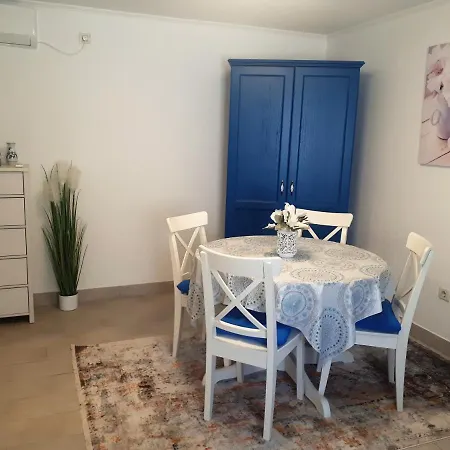 With A Parking Space Kastelir, Istria - Sredisnja Istra - 17528 Apartment *
